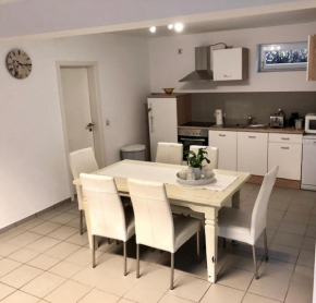 Neueingerichtete 106 qm Wohnung mit Smart TV